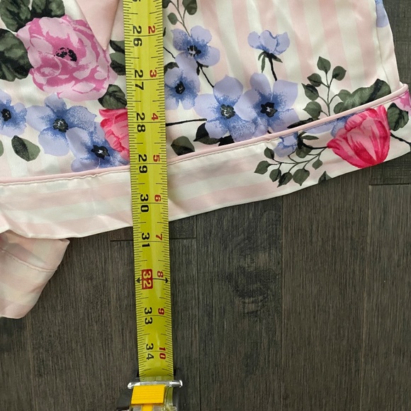 Victoria's Secret Floral Sleep Lounge Silky Romper - Picture 9 of 10